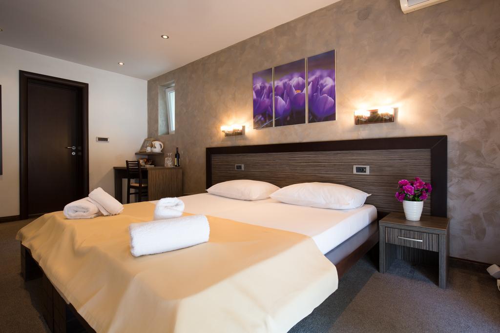Villa Mystique Beograd Ngoại thất bức ảnh