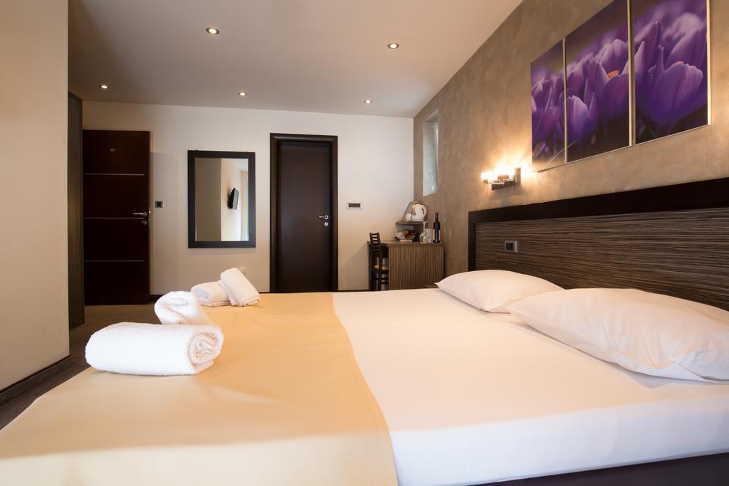Villa Mystique Beograd Ngoại thất bức ảnh