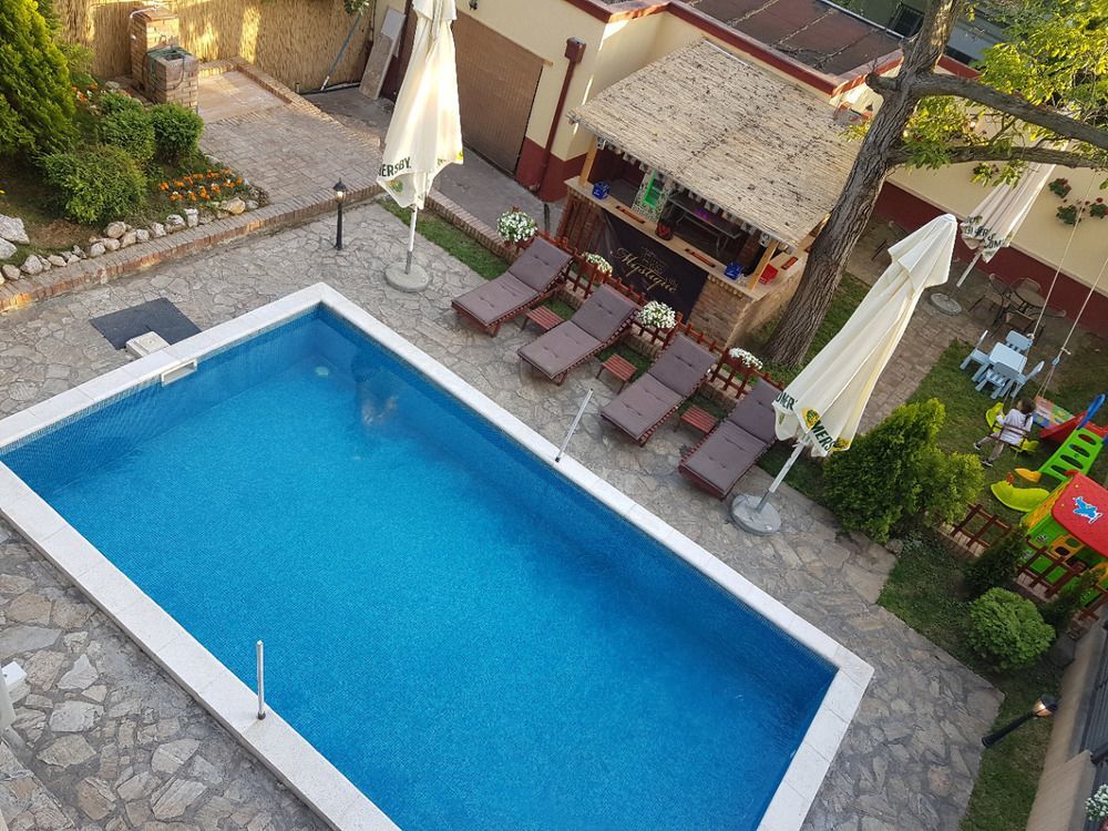 Villa Mystique Beograd Ngoại thất bức ảnh
